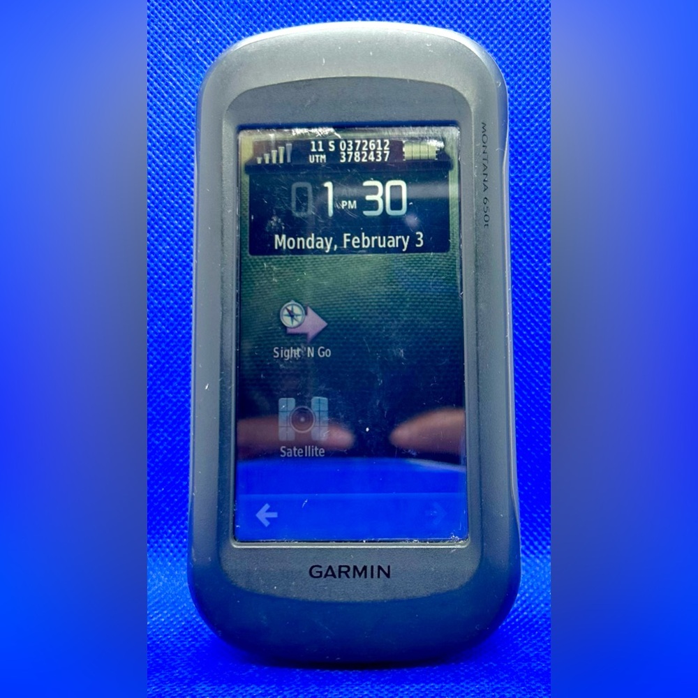 Garmin Montana 650t Rugged Outdoor Handheld 4" Touchscreen 5MP Color GPS